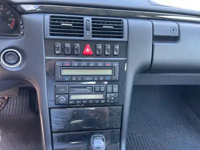 Mercedes-Benz E 430 Avantgarde — Berline luxe 279 ch, entretien impeccable — Miniature 7