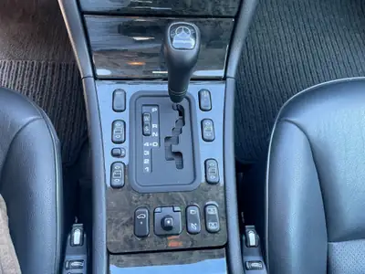 Mercedes-Benz E 430 Avantgarde — Berline luxe 279 ch, entretien impeccable — Miniature 11