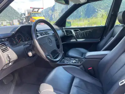 Mercedes-Benz E 430 Avantgarde — Berline luxe 279 ch, entretien impeccable — Miniature 13