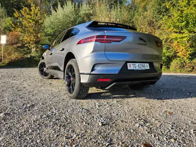 Jaguar I-PACE EV400 HSE AWD — SUV électrique premium, 29'000 km seulement — côté
