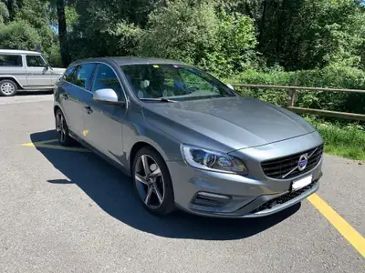 Volvo V60 T4 Kinetic R-Design — Break élégant, entretien Volvo complet, 125'000 km — Miniatura 11