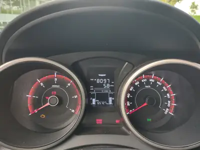 SsangYong Tivoli 1.6 eXDi — Petit SUV robuste, diesel économe et sans sinistre — vista posteriore