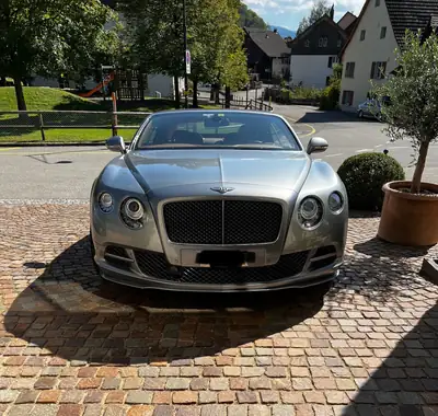 Bentley Continental GTC Speed — Cabriolet W12 635 ch, kilométrage réduit — Außenansicht