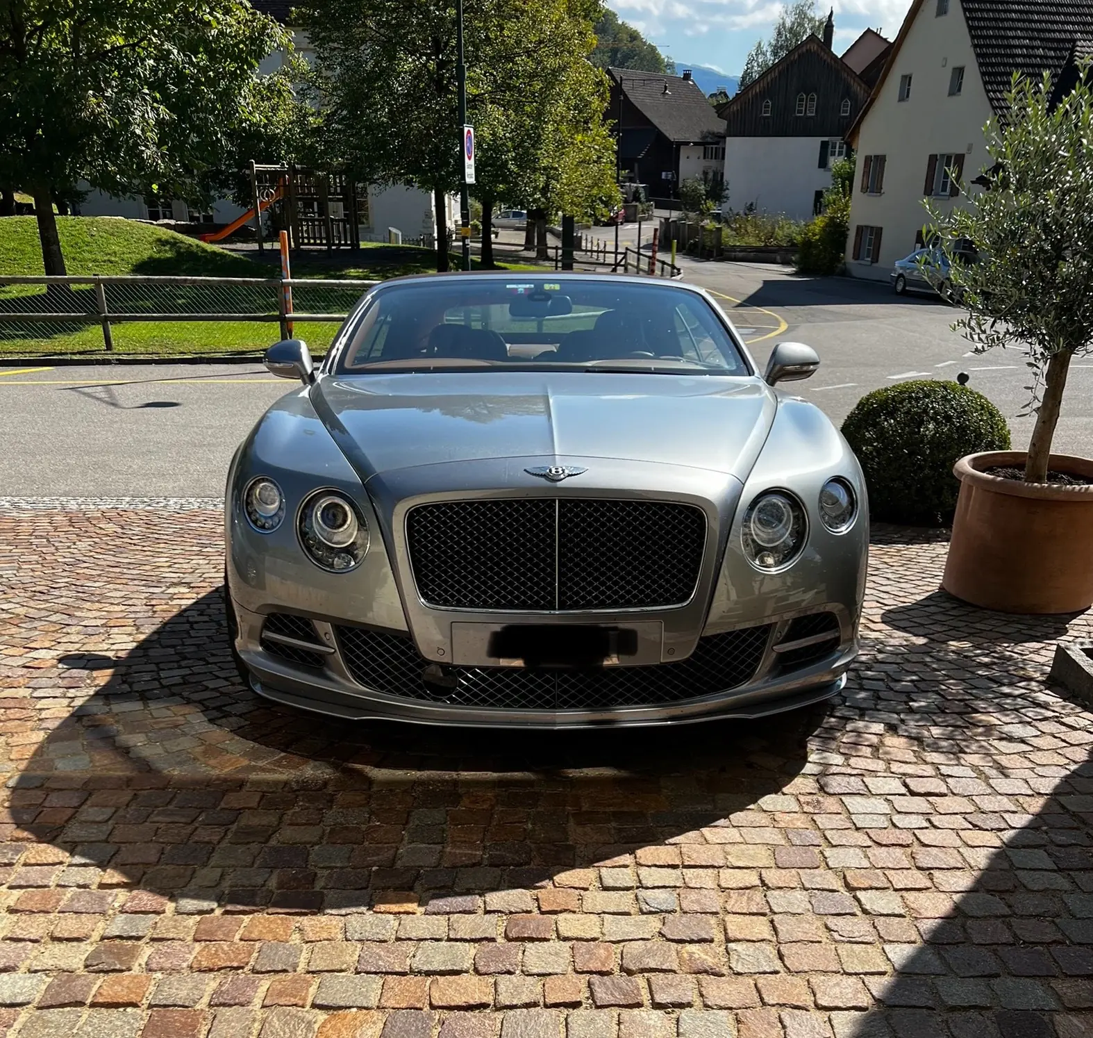 Bentley Continental GTC Speed — Cabriolet W12 635 ch, kilométrage réduit