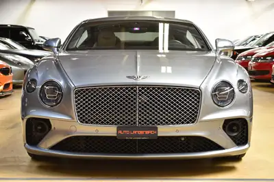 Bentley Continental GT 6.0 W12 — Le coupé de prestige britannique, 635 ch et histoire tracée — tableau de bord