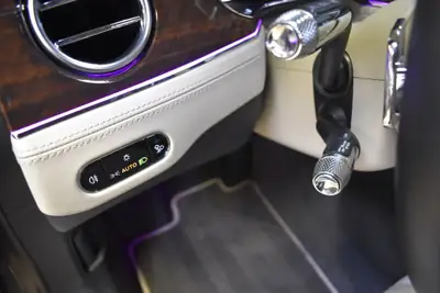 Bentley Continental GT 6.0 W12 — Le coupé de prestige britannique, 635 ch et histoire tracée — Miniature 28