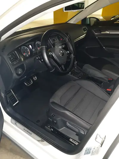 VW Golf Alltrack 2.0 TDI 4Motion — Monospace polyvalent, moteur fiable, très bas kilométrage — Miniatura 7