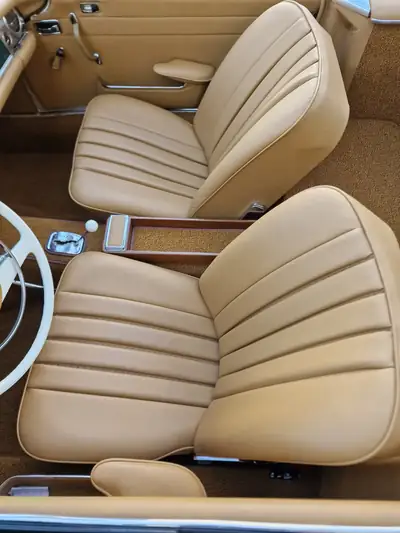 Mercedes-Benz SL 280 1970 — Cabriolet de légende entièrement restauré, état neuf — détail