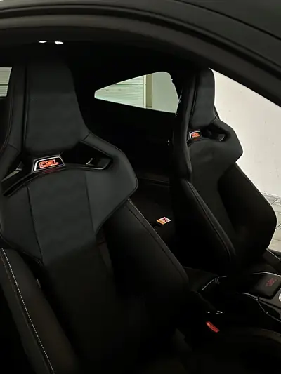 BMW M4 CSL 2023 — Coupé sport ultralégère, 551 ch, exemplaire collector CH — dettaglio