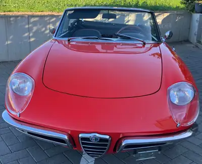 Alfa Romeo Spider 1600 Duetto Osso di Seppia 1966 — Cabriolet mythique, faible kilométrage — vista esterna