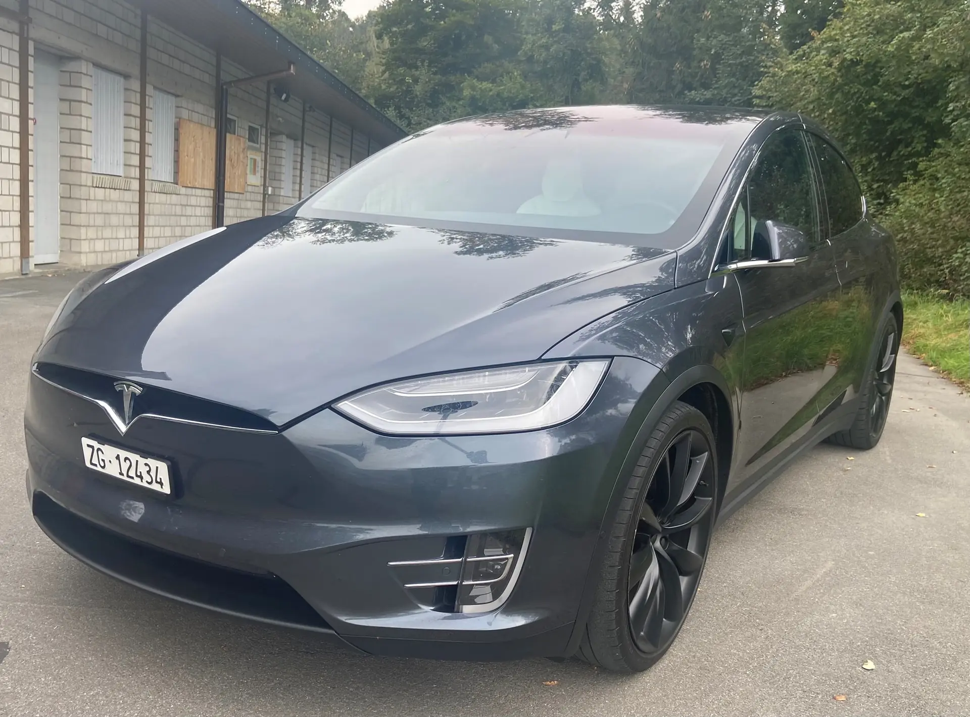 Tesla Model X 100 D — SUV électrique premium 525 ch, autonomie exceptionnelle — vista esterna