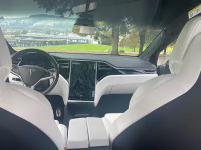 Tesla Model X 100 D — SUV électrique premium 525 ch, autonomie exceptionnelle — dettaglio
