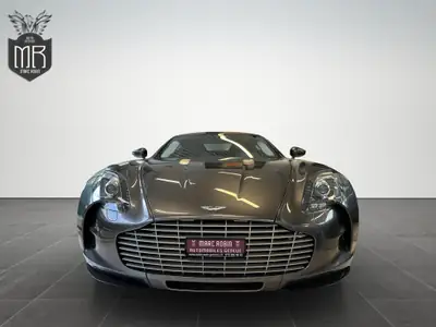 Aston Martin One 77 — Hypercar britannique légendaire, 6746 km seulement — side view