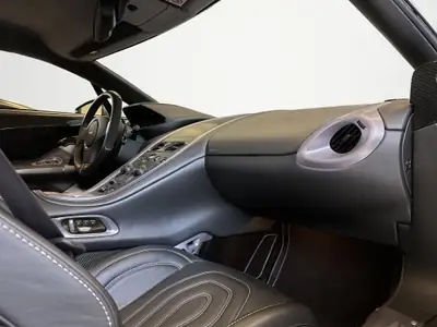 Aston Martin One 77 — Hypercar britannique légendaire, 6746 km seulement — Thumbnail 12