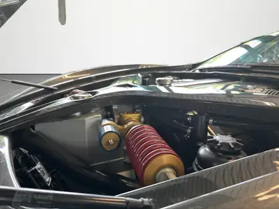 Aston Martin One 77 — Hypercar britannique légendaire, 6746 km seulement — Thumbnail 14