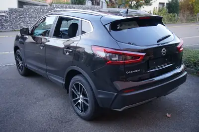Nissan Qashqai 1.2 DIG-T Tekna — SUV compact fiable, sans accident, 85'500 km — arrière