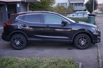 Nissan Qashqai 1.2 DIG-T Tekna — SUV compact fiable, sans accident, 85'500 km — intérieur