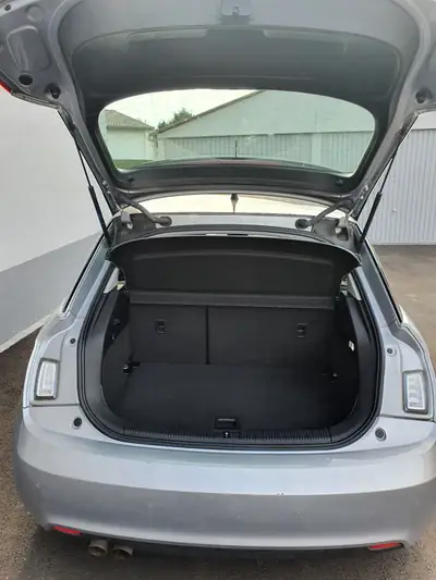 Audi A1 Sportback 1.4 TFSI Ambition — Citadine dynamique, 118'000 km, essence S-tronic — Miniature 8