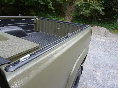 Chevrolet Silverado 2500 HD — Pickup diesel robuste, 200'000 km, sans accident — Miniatura 9