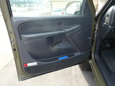 Chevrolet Silverado 2500 HD — Pickup diesel robuste, 200'000 km, sans accident — Miniatura 13