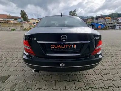 Mercedes-Benz C 220 CDI 7G-Tronic — Berline diesel efficace, 70'000 km seulement — tableau de bord