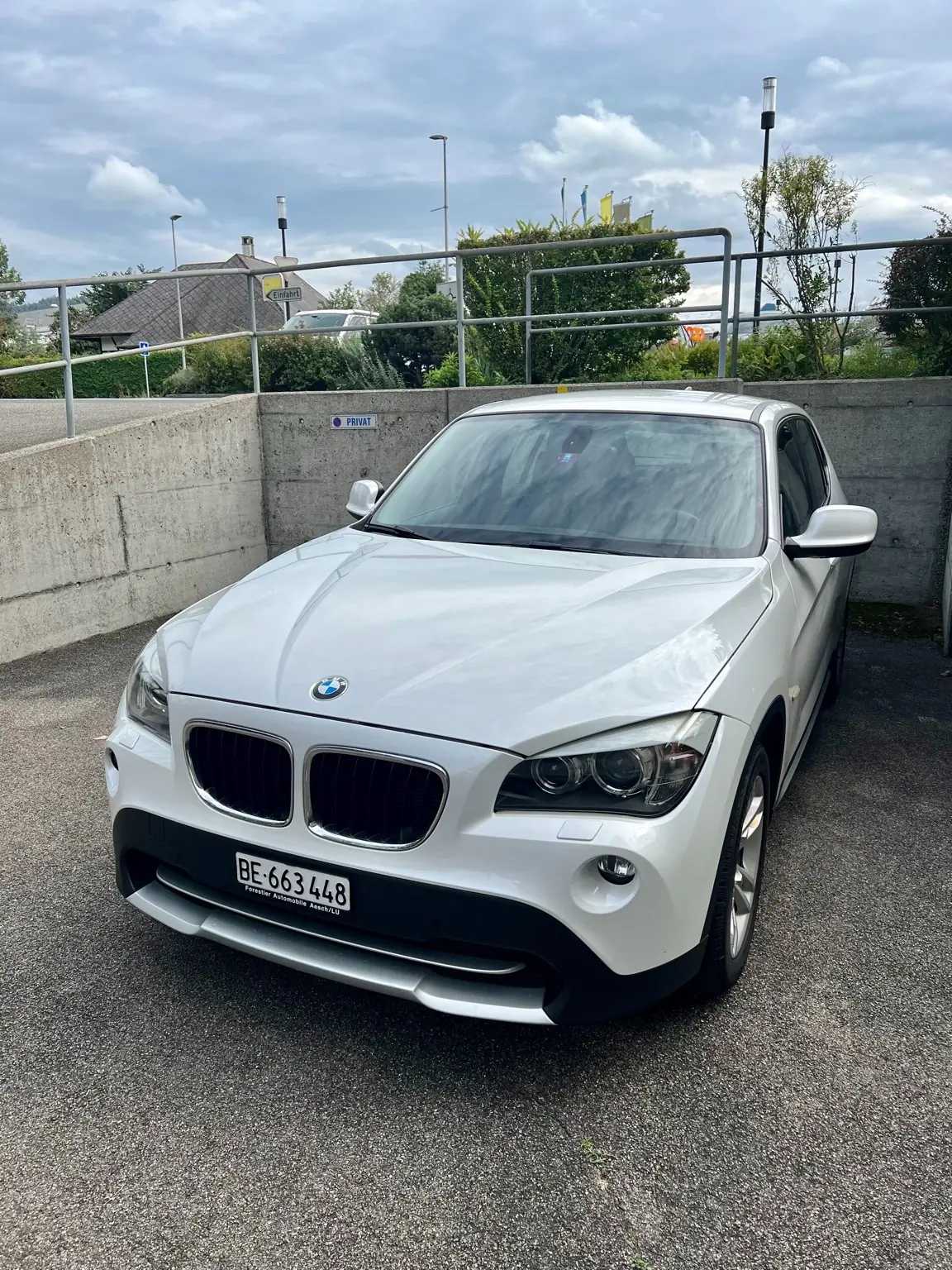 BMW X1 sDrive20d Efficient Dynamics — SUV compact diesel économe, 220'000 km — Außenansicht