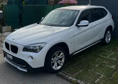 BMW X1 sDrive20d Efficient Dynamics — SUV compact diesel économe, 220'000 km — Miniatur 12