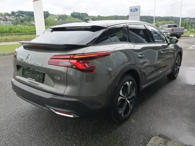 Citroën C5 X — Le break familial français avec 181 ch et transmission automatique — rear view