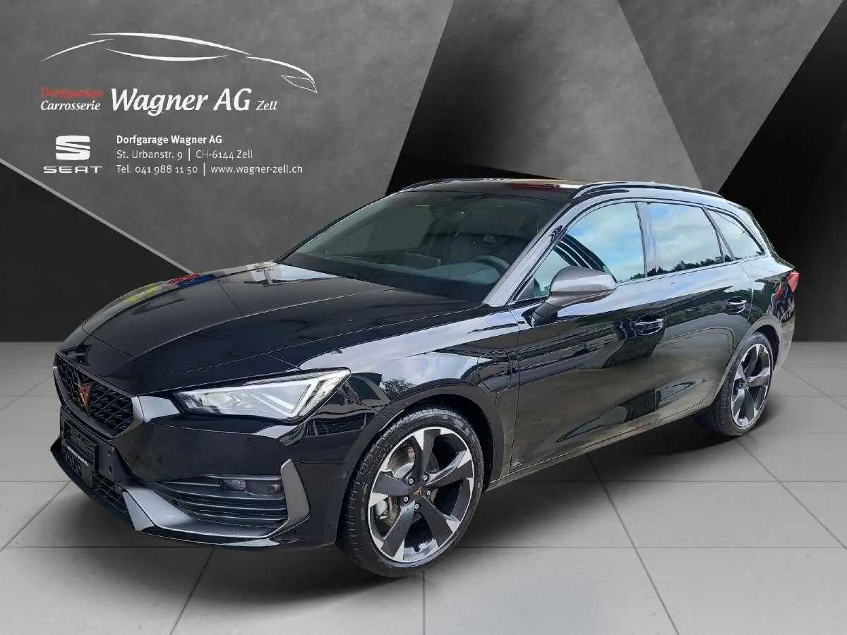 CUPRA Leon Plug-in Hybrid — Performance sportive et efficacité énergétique