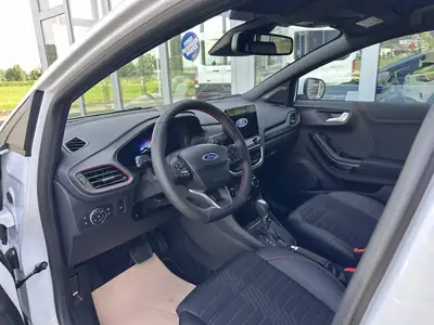 Ford PUMA Mild-Hybrid 155 ch — SUV compact urbain, 32 000 km, transmission automatique — detail
