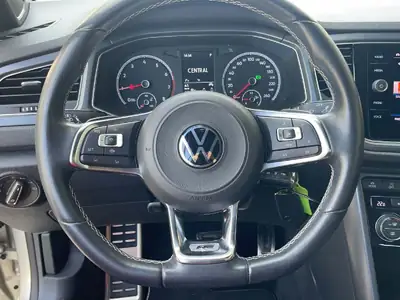 VW T-ROC Cabriolet 150 ch — Roadster compact dynamique, 88 500 km — detail