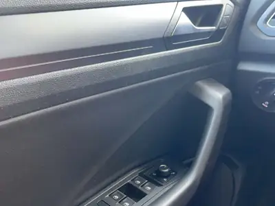 VW T-ROC Cabriolet 150 ch — Roadster compact dynamique, 88 500 km — Thumbnail 11