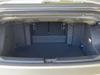 VW T-ROC Cabriolet 150 ch — Roadster compact dynamique, 88 500 km — Thumbnail 13