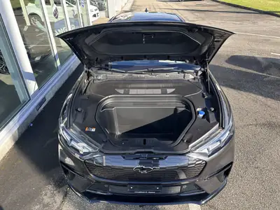 Ford Mustang Mach-E — SUV électrique haute performance, 9000 km seulement — Thumbnail 10