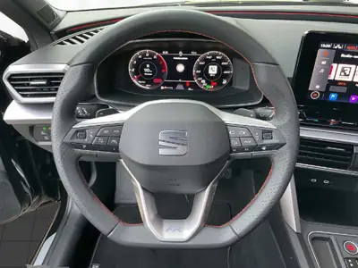 SEAT Leon 2024 — Mild-Hybrid benzin, seulement 15 500 km, transmission automatique — detail