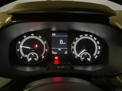 Skoda Fabia 2022 — Citadine fiable à faible kilométrage, motorisation essence efficace — Thumbnail 7