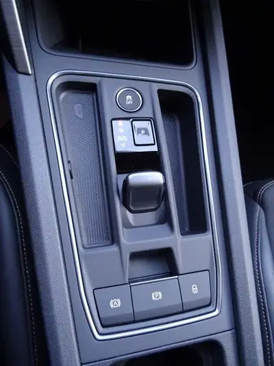 CUPRA Leon Plug-in Hybrid — 245 ch, transmission automatique, 64 500 km seulement — Thumbnail 10