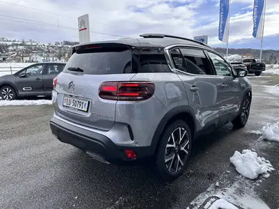 Citroën C5 Aircross Hybrid 2023 — SUV spacieux à faible consommation, 17 000 km seulement — interior