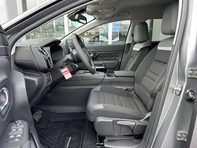 Citroën C5 Aircross Hybrid 2023 — SUV spacieux à faible consommation, 17 000 km seulement — detail
