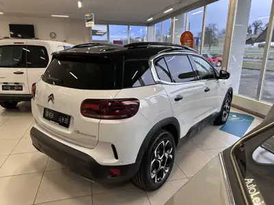 Citroën C5 Aircross Plug-in Hybrid — SUV familial intelligent, 5000 km seulement — interior