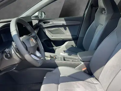 CUPRA Leon Mild-Hybrid — Sportivité et efficacité énergétique pour 7500 km seulement — Armaturenbrett