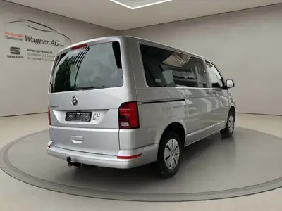 VW T6 Caravelle — Le Van 9 Places Diesel pour Familles et Professionnels — interior
