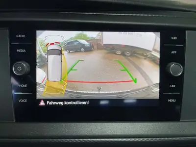 VW T6 Caravelle — Le Van 9 Places Diesel pour Familles et Professionnels — Thumbnail 8