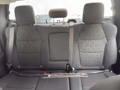 Isuzu D-MAX 2025 — SUV robuste 4x4, diesel performant et faible kilométrage — Miniature 8
