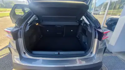Citroën C4 2025 — Mild-Hybrid Benzin/Elektro, 4000 km seulement — Miniatur 9