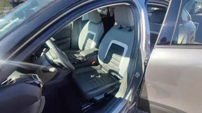 Citroën C4 2025 — Mild-Hybrid Benzin/Elektro, 4000 km seulement — Miniatur 7