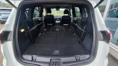 Ford S-MAX Hybrid 2023 — Monospace 7 places, motorisation écologique et polyvalente — Thumbnail 12