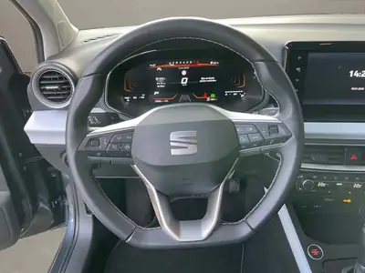 SEAT Arona 2024 — SUV compact fiable, moteur essence 115 ch, boîte auto — detail