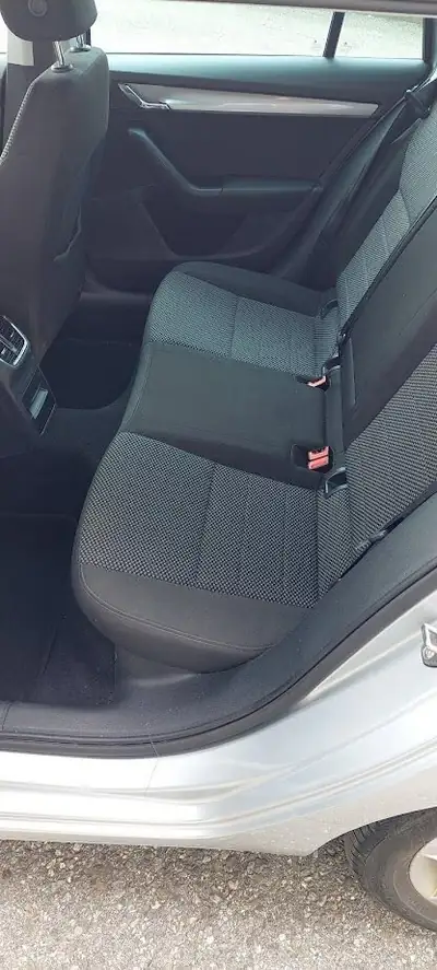Skoda Octavia Break Diesel 184 ch — Spacieux, performant et tout équipé — Miniature 7