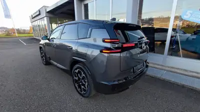 Citroën e-C5 Aircross 2025 — SUV électrique 213 ch, autonomie généreuse et design élégant — rear view